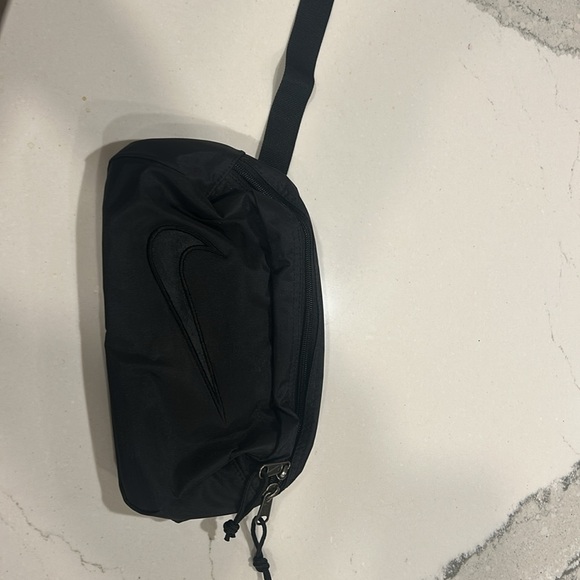 Vintage • Nike Waist Belt Bag - Picture 2 of 11